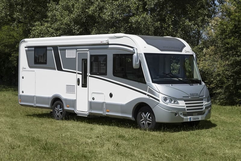 Transporter un véhicule deux-roues : quel équipement pour mon camping-car ?