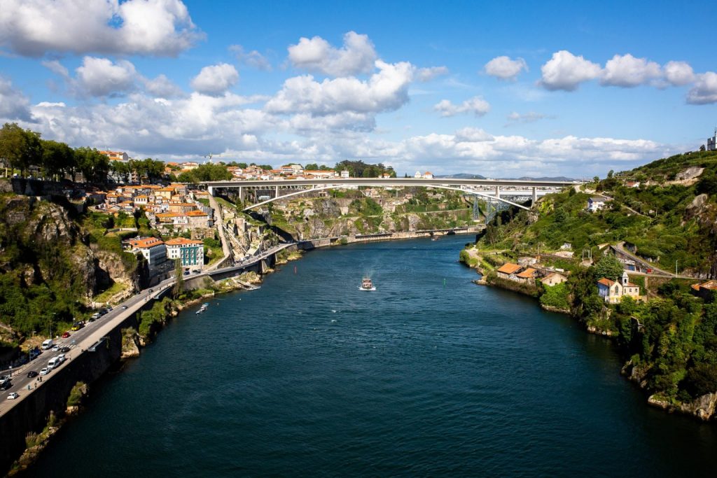 Circuit Au Nord Du Portugal En Van Aménagé Porto Et Sa Vieille Ville