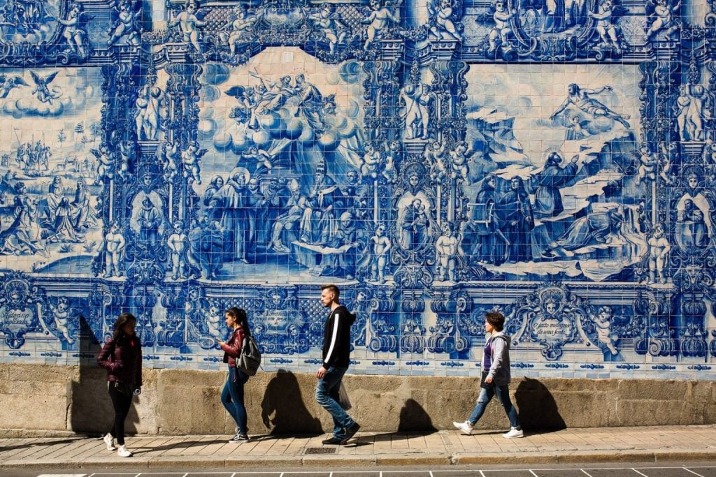 Porto Au Nord Du Portugal En Van Aménagé Van Away Et Ses Azuleros 1