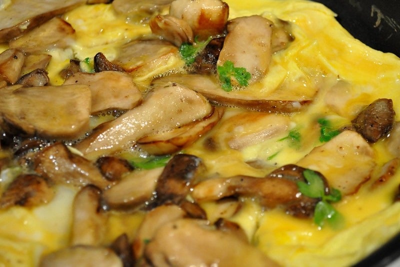 Omelette Aux Cepes A Realiser En Fourgon Amenage Recette Hiver Van Away