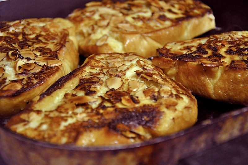 Brioche Facon Pain Perdu Aux Amandes Effilees A Realiser En Van Amenage