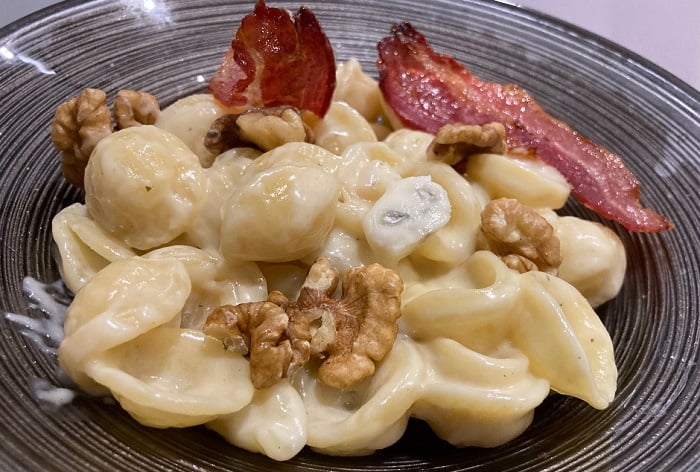 Orecchiette Noix Et Gorgonzola En Van Amenage