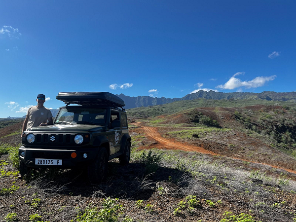 4x4 avec coffre de toit en polynesie 1