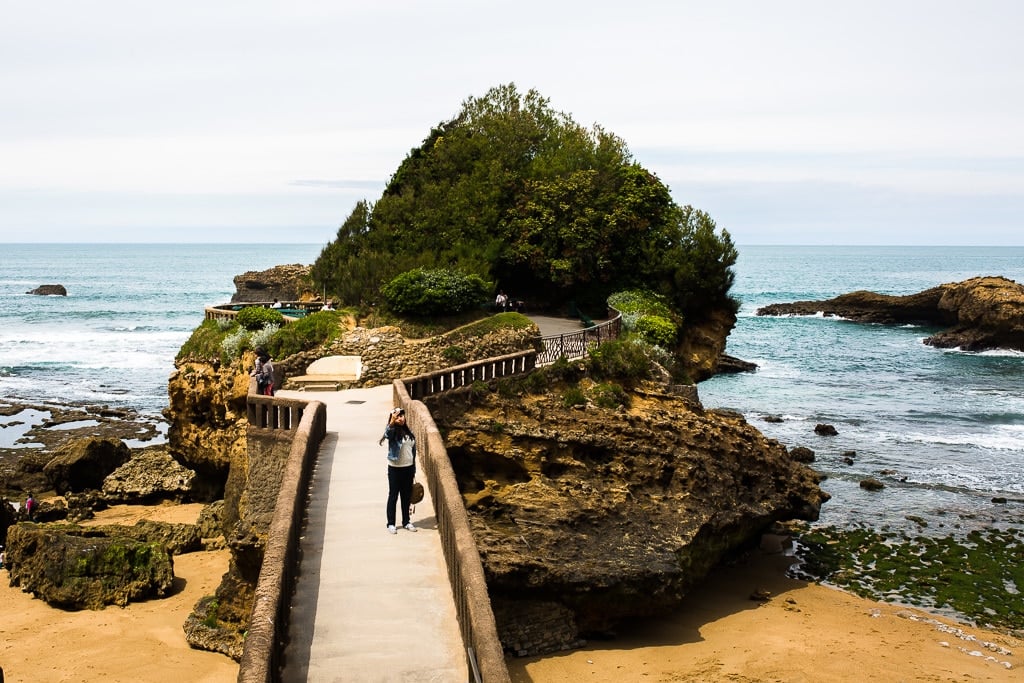 chemin-rocher-vierge-biarritz