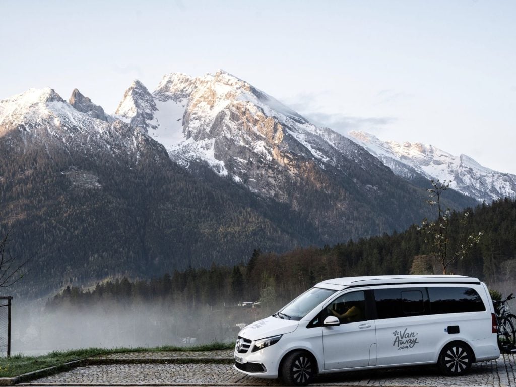 van amenage sommets montagnes neige