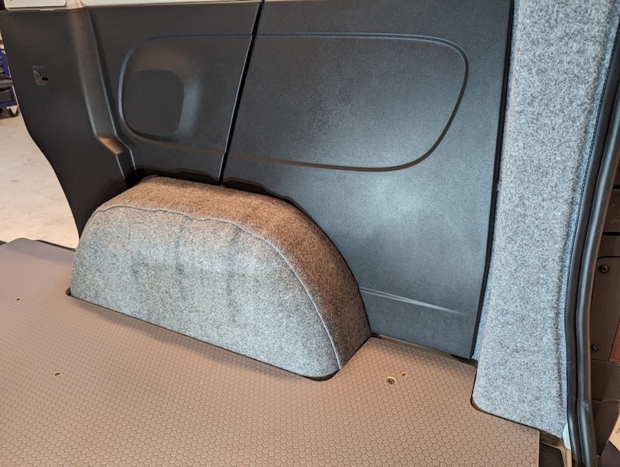 1 capitonnage moquette van mania 1 scaled