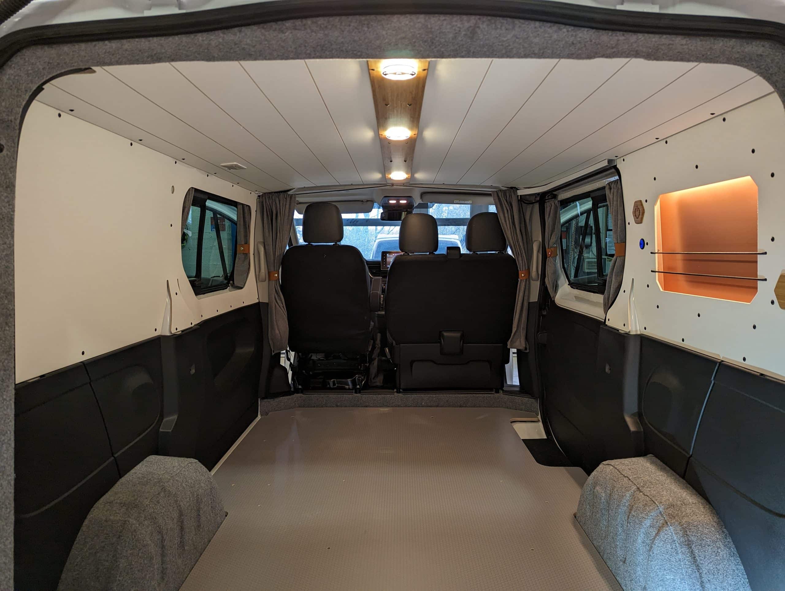 1 habillage van mania 1 scaled