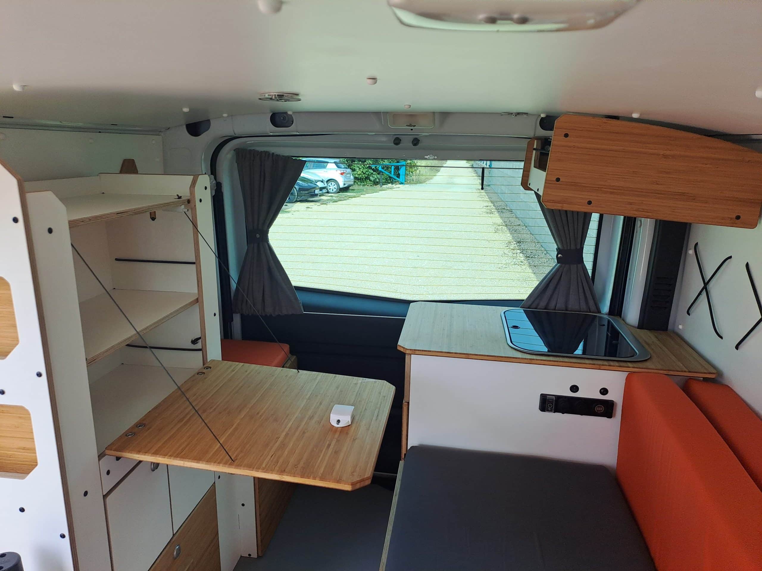 van renault trafic aménagé avec kit amovible van mania, modèle nord