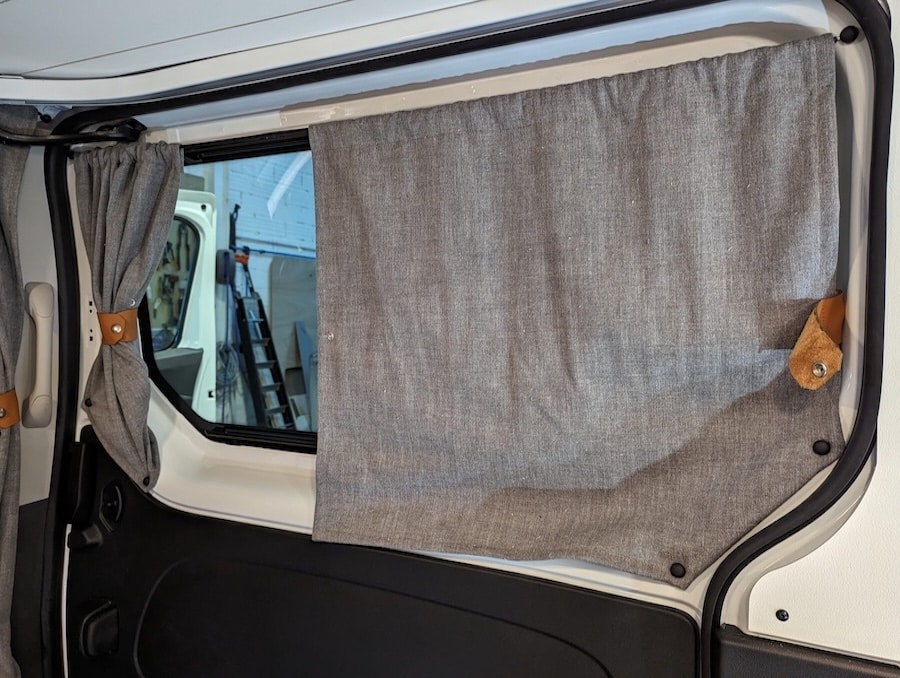 4 rideaux coté passager ou porte laterale van mania scaled