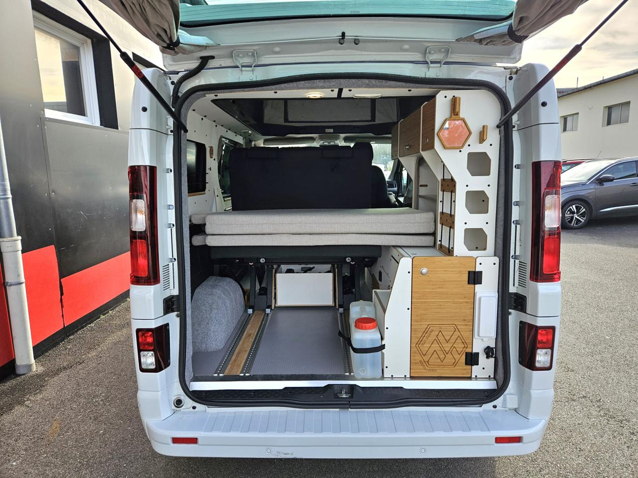 renault trafic vasp van mania