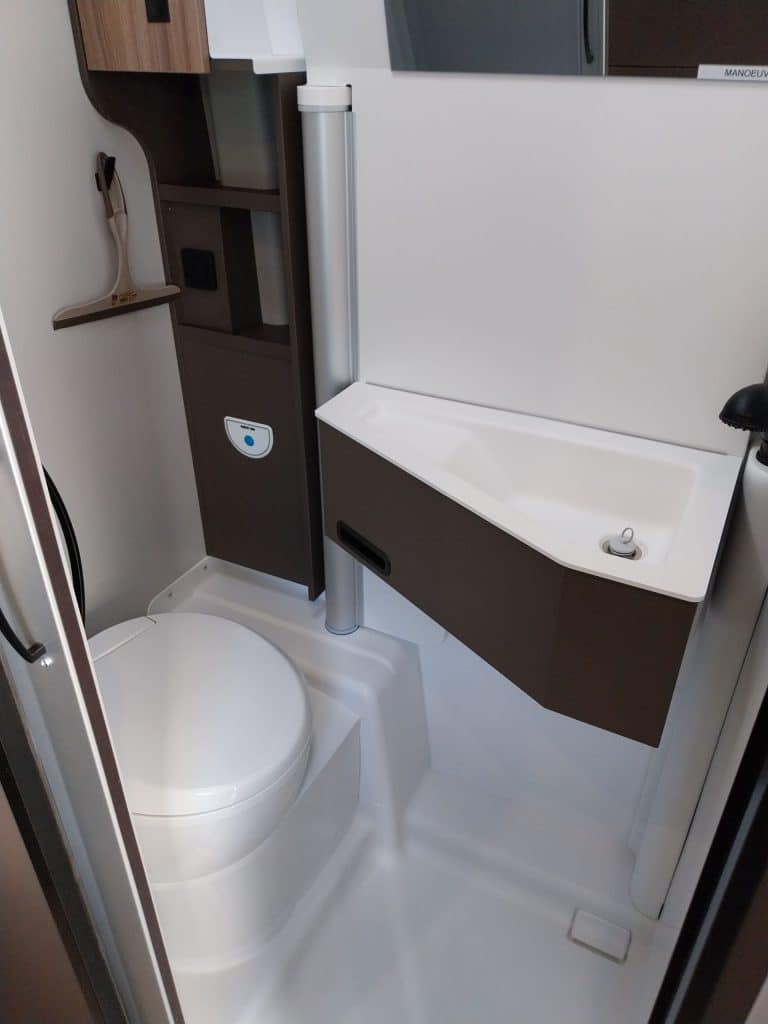 burstner b66 4 places boite auto