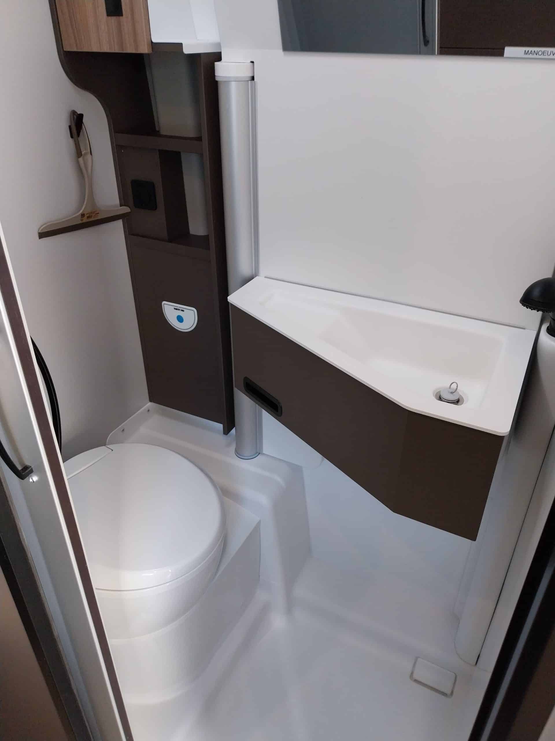 burstner b66 4 places boite auto