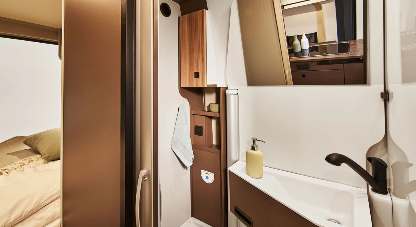 burstner b66 4 places boite auto