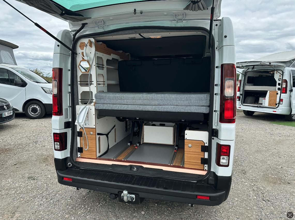 van aménagé neuf 4 places