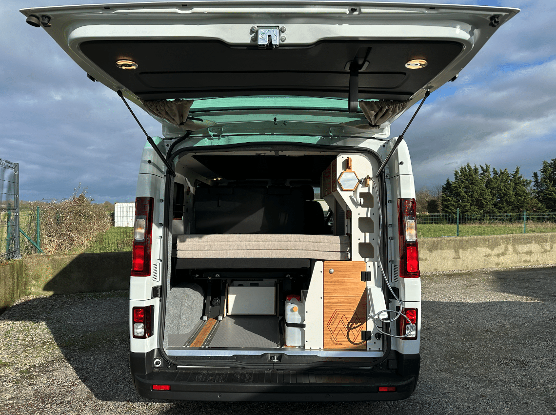 van aménagé neuf 4 places