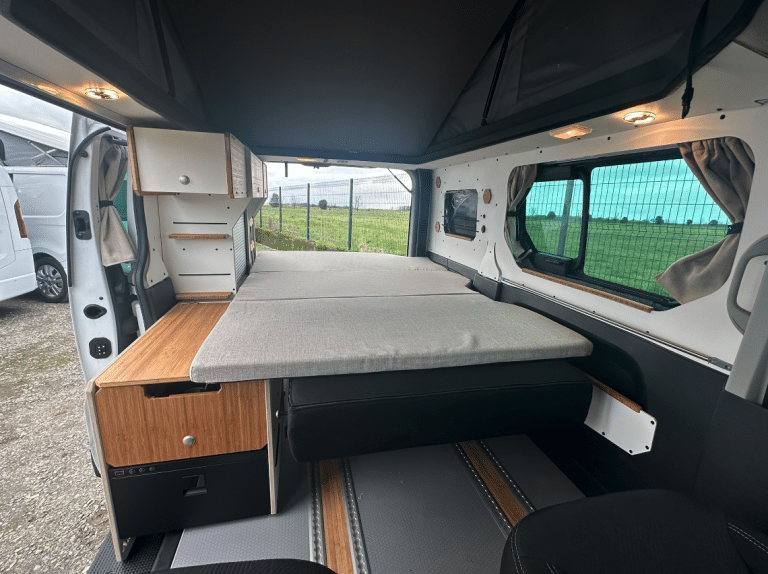 van aménagé neuf 4 places