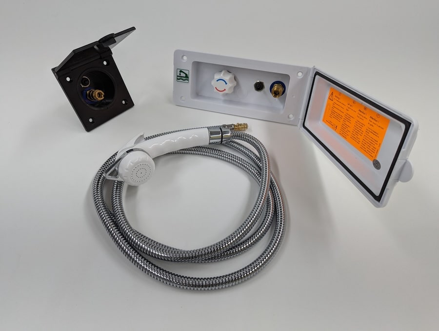 douchette van mania 1 scaled