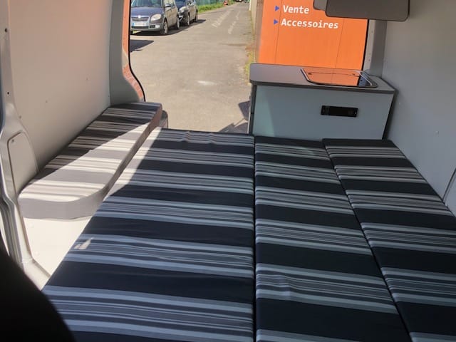 volkswagen transporter t6.1 aménagement van mania (copie)