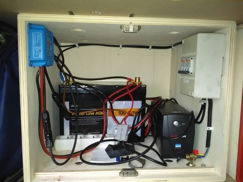 installation electrique boite combeing