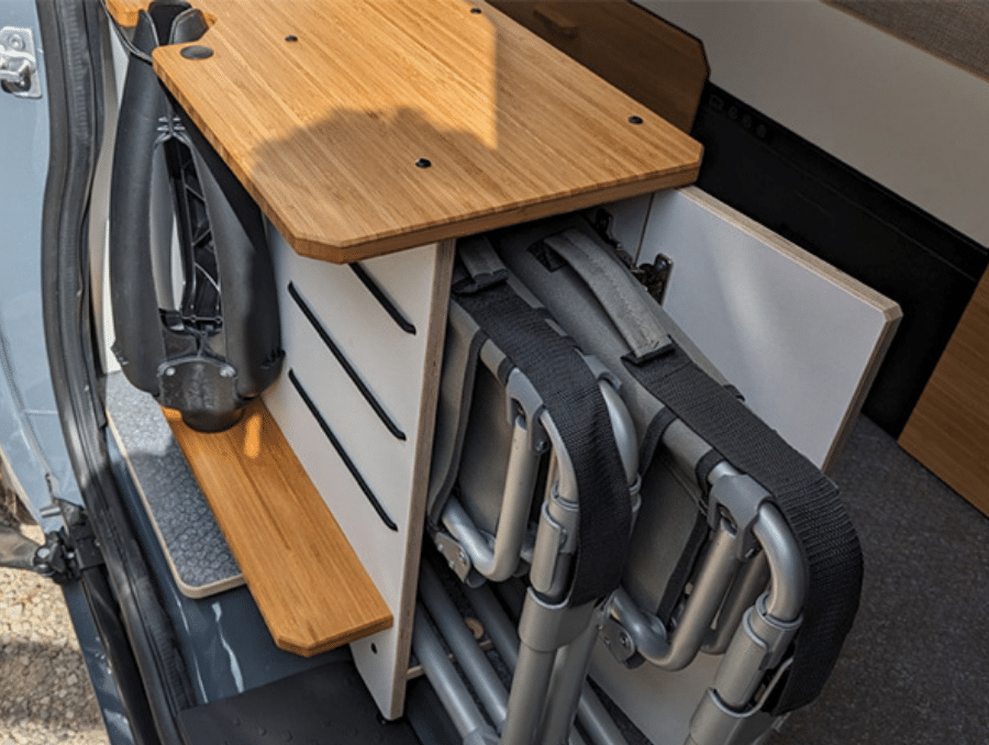 meuble chaise van mania