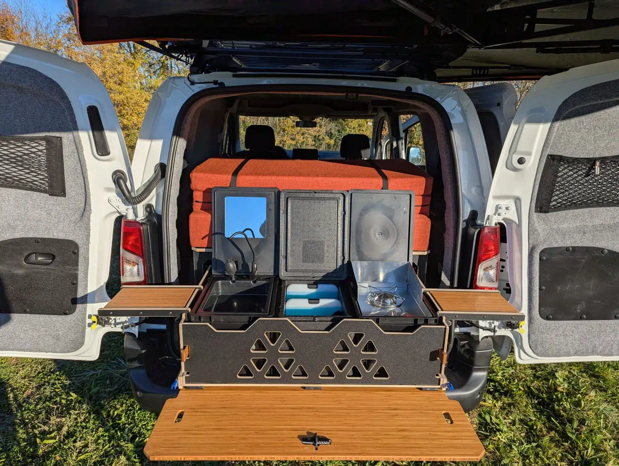 la mini box van