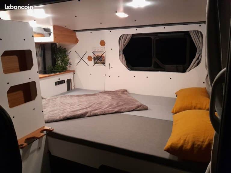 van renault trafic aménagé avec kit amovible van mania, modèle nord
