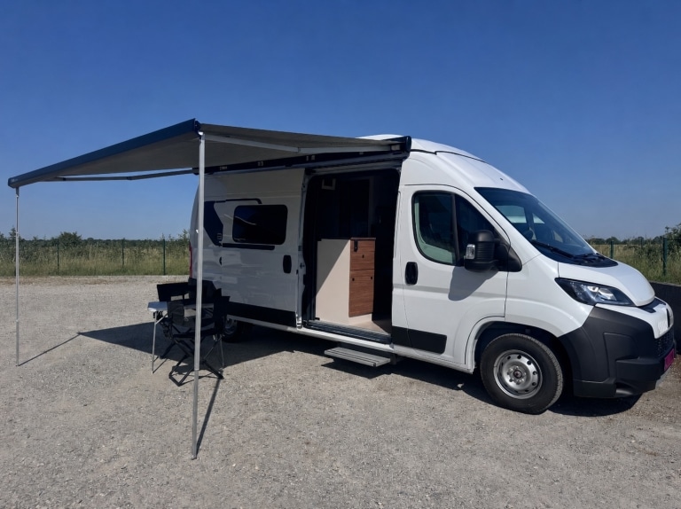 bürstner papillon – toit relevable – store – attelage – fourgon aménagé 4 places