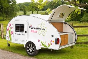 02_VAN-AWAY_location_mini_caravane_caretta_1500