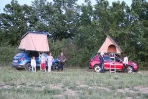 partir en tente de toit sur sa prroprre voiturre