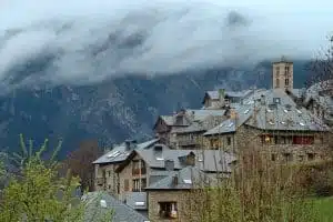 location van fourgon aménagé pyrénées