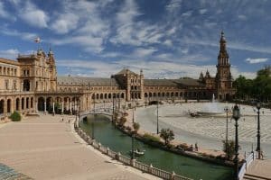 Place D'espagne Séville En Van Aménagé