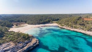 Les Baleares En Van Plage Amarador