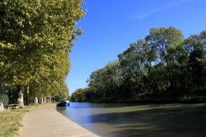 Canal Du Midi En Van Amenage Van Away Circuit Pays Cathare