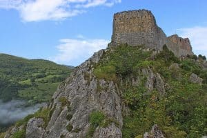 Chateau Montsegur En Pays Cathares En Van