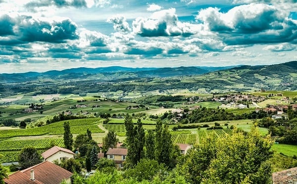 Vignette We Dans Le Beaujolais En Fourgon Amenage Van Away Lyon Rhone Alpes