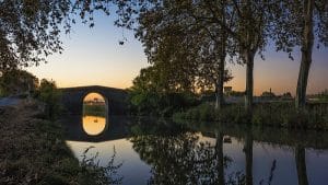 Caylus Dormir En Fourgon Aménagé Van Away Toulouse