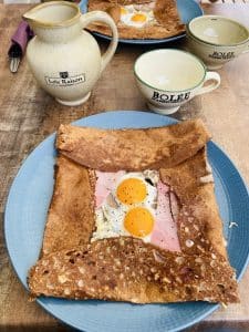 Crêperie Cap Frehel En Van Aménagé