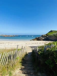 Plage De Trestrignel Côte De Granit Rose En Van Aménagé Van Away Bretagne