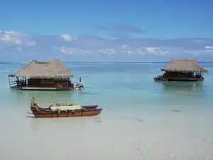 Tiki Village Sejour Nomade En Van Amenage Vw Sur Moorea Van Away