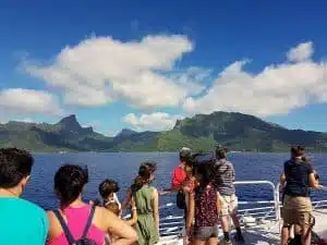 Traversee Tahiti Moorea Avec Un Van Amenage