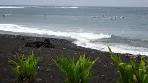 plage de taharu'u roadtrip en van van away