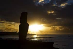 tautira bout du monde à tahiti coucher de soleil en van aménagé