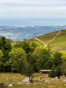 la rhune en van amenage circuit pays basque itinerant en van