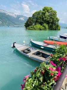 annecy venise des alpes en van et fourgon aménagé van away