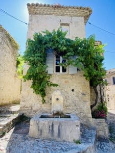 vaison la romaine en fourgon aménagé tout confort van away