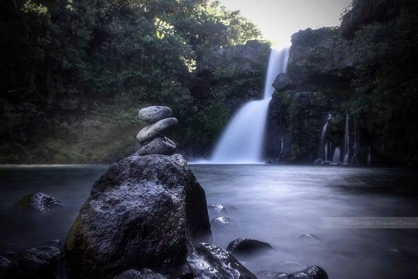 cascade jacqueline ile de la reunion circuit road trip en van away