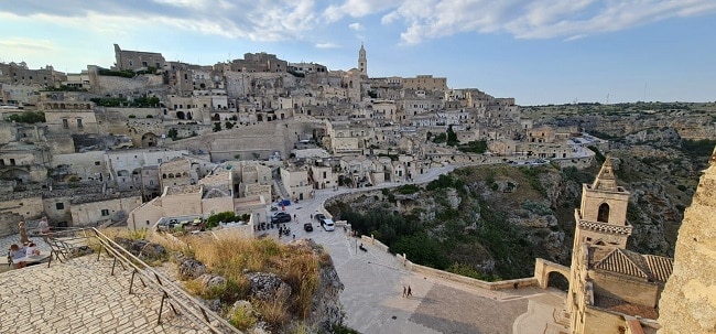 j13 matera village des pouilles en italie en van amenage