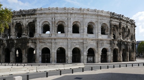 arenes de nimes circuit road trip van away drome 1