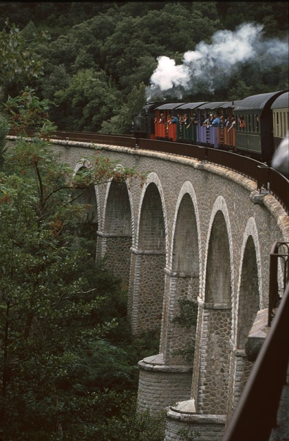 train a vapeur dans les cevennes circuit road trip depuis van away pierrelatte