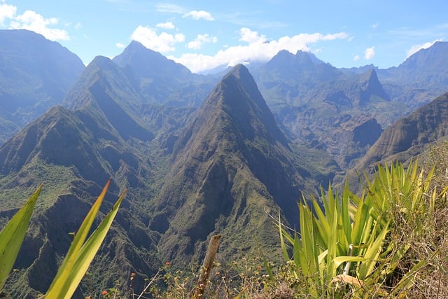 cirque de mafate a la reunion road trip en van